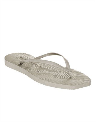 Tapered Flip Flops